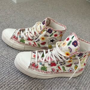 Converse Platform Festival Smoothie Floral Sneakers US SIZE 8 Women’s